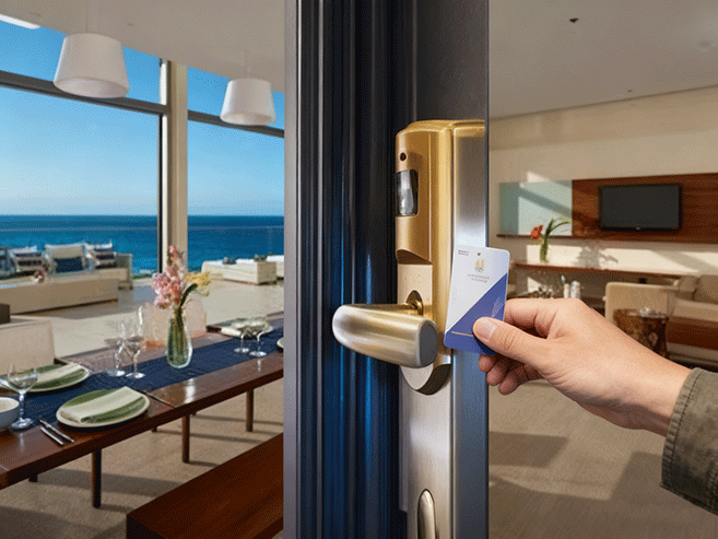 Hotel Key Card Chips: Types, How They Work & Security Insights (en inglés)